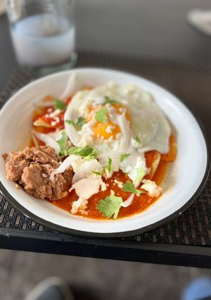 Una foto de Chilaquiles rojos