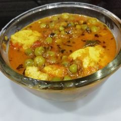 A picture of Matar Paneer Masala.