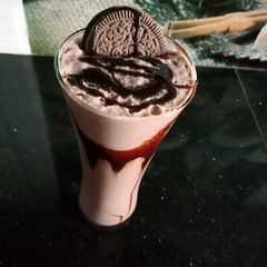A picture of Oreo shake.