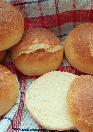 Tejes Zsemle recept fotója
