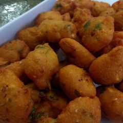 A picture of Mong ki dal ke pakoray.