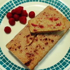 A picture of Cranberry Cake.