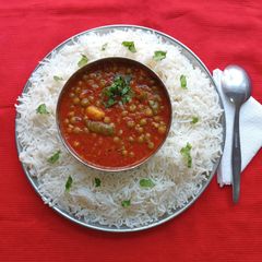 A picture of Fresh Peas in Tomato Gravy.