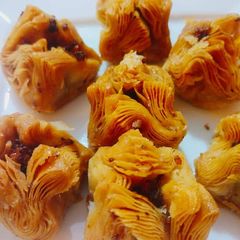 A picture of ROSE_Baklawa.