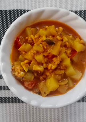 A picture of Lauki/Suraikaai/Bottle gourd peanut masala.