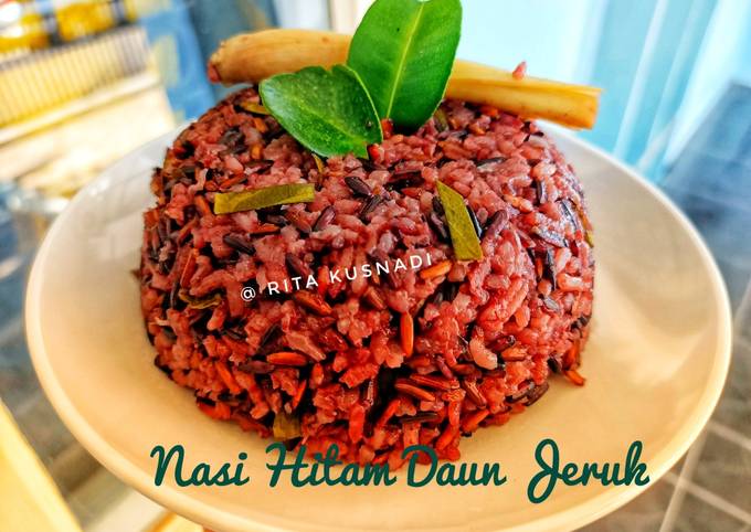 Nasi Hitam Daun Jeruk