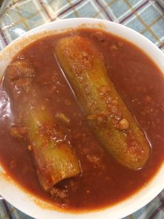 صورة لوصفة محشي كوسا بالصلصة الحمراء😋😋