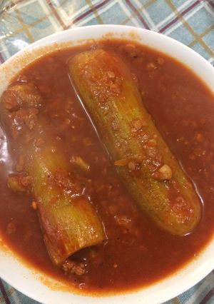 صورة لوصفة محشي كوسا بالصلصة الحمراء😋😋
