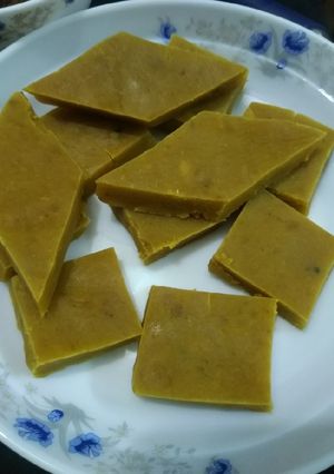 বুট ডাল এর হালুয়া /বরফি রেসিপির প্রধান ছবি