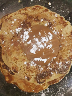 Una foto de Hotcake de manzana y dulce de leche🥞🍎