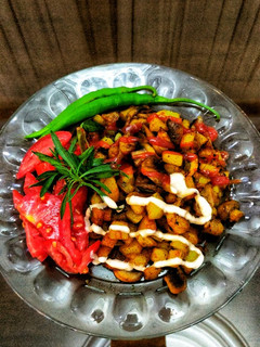 عکسی از دستور سیب زمینی و قارچ