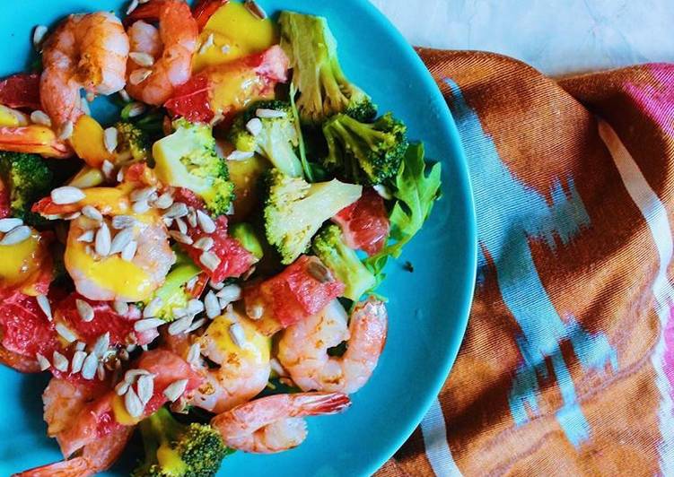 Steps to Prepare Homemade Graipefruit shrimp salad🍤 🥗