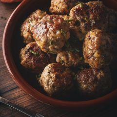 A picture of Herby Pork Meatballs.
