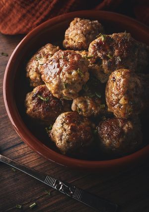 A picture of Herby Pork Meatballs.
