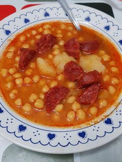 Una foto de Garbanzos con chorizo