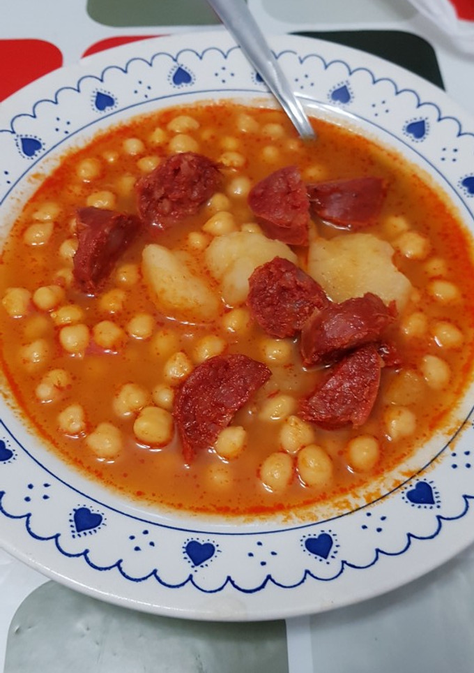 Una foto de Garbanzos con chorizo