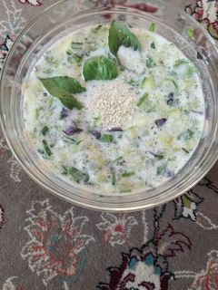 عکسی از دستور آب دوغ خیار ناهار امروز