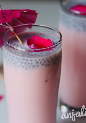 A picture of Rose milkshake.