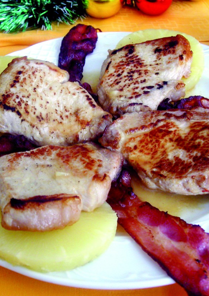 Una foto de Lomo con piña y bacon