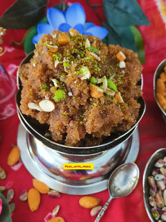 सूजी हलवा (Suji Halwa Recipe in Hindi) रेसिपी मुख्य फोटो