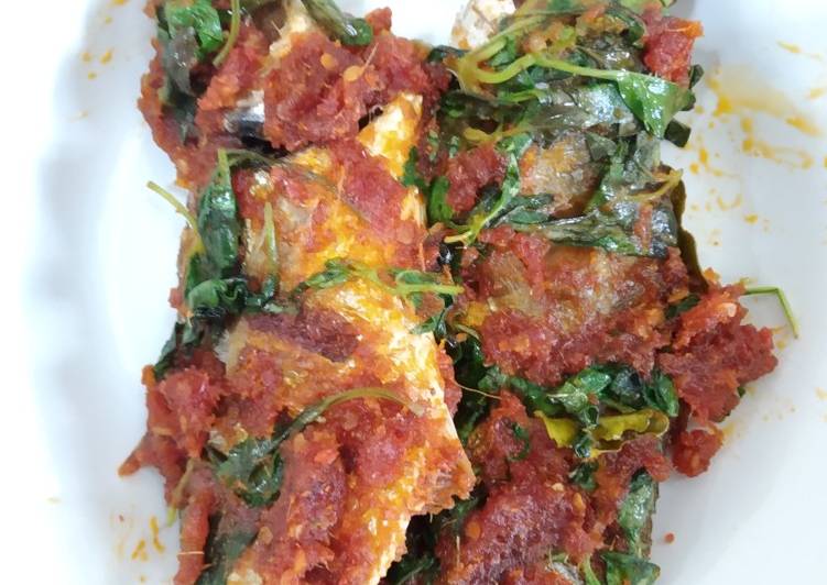 Cara Gampang Membuat 7. Balado Ikan Kemangi Anti Gagal
