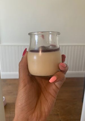 Une photo de Panna cotta coulis fruits rouges