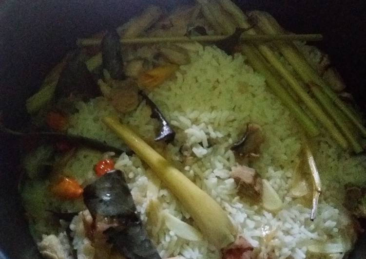 Nasi liwet ikan asin telang