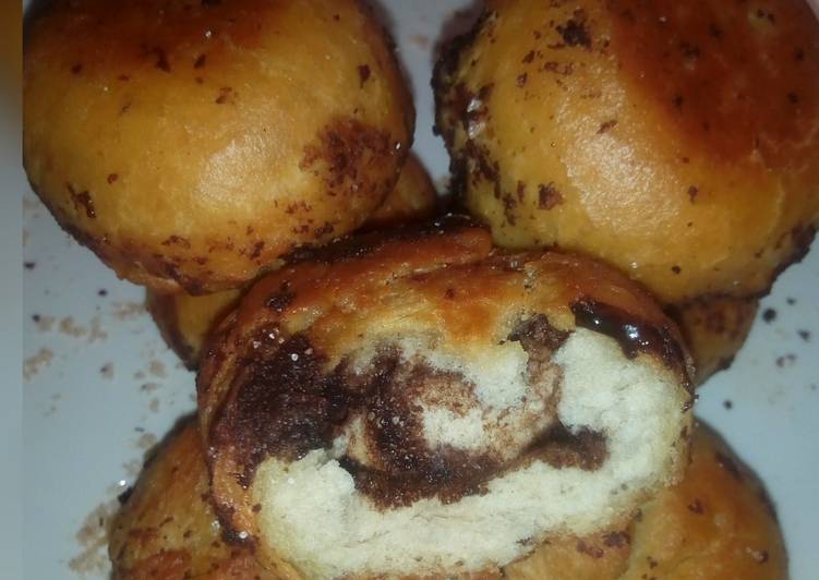 Stuffed nutella buns