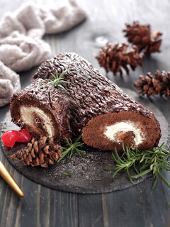 Foto resep Yule Log Cake (Buche De Noel)