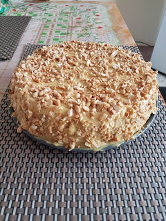 Una foto de Bizcocho con crema y maní