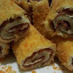 รูปของ Roti Gulung Goreng (smookebeef keju)