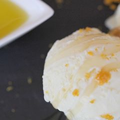 A picture of Olive Oil flavored ice cream.