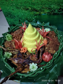 Foto resep Nasi kuning tumpeng