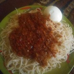 A picture of Taliya da jar miya.