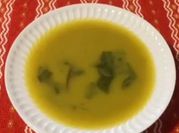 Uma foto de espinafre sopa