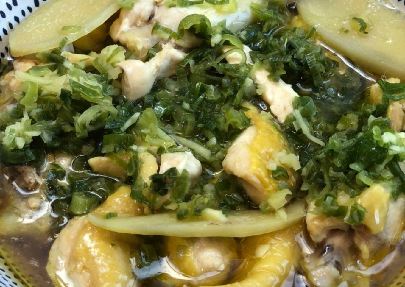 Steamed Chicken With Scallions and Ginger