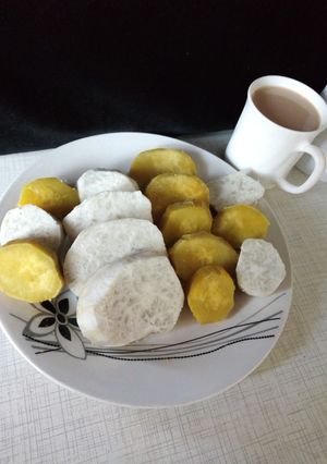 A picture of Steamed sweet potatoes.