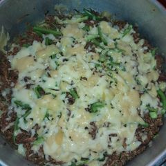 A picture of Cheesy ground beef and potatoes.