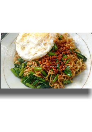 Foto resep Mie Sedap Goreng mix Telur & Sawi #96