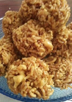 A picture of Sev ke ladoo.