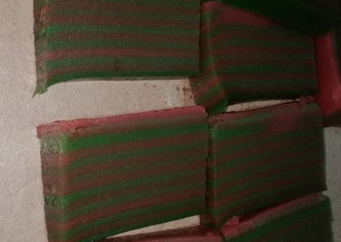 Bagaimana Membuat Lapis tepung terigu dan tepung beras yang Bikin Ngiler