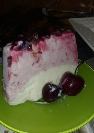 صورة لوصفة لاكريم (آيس كريم) بذوق الكرز 🍒