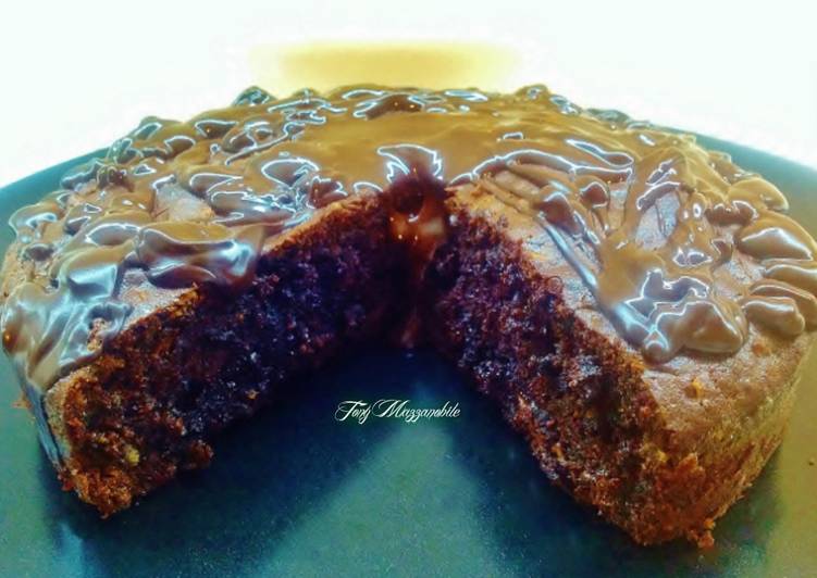 Torta cacao, amaretti, nutella e glassa cioccolato fondente