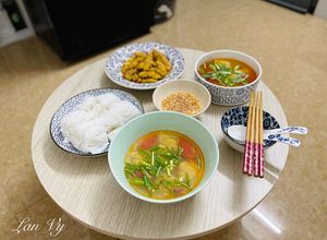 Hình của món Bún cá hồng chấm.