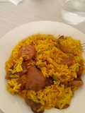 Arroz de temporada con níscalos y chorizo
