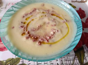 Foto principal de Crema de calabacín, manzana y queso brie