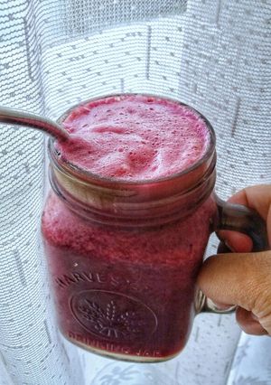 A picture of Pear Apple and Pitaya Juice.