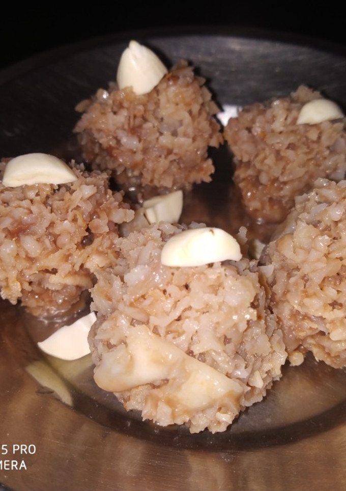 சாக்லேட் கோக்நெட் பால்ஸ் (Chocolate coconut balls recipe in tamil) செய்முறை முக்கிய புகைப்படம்