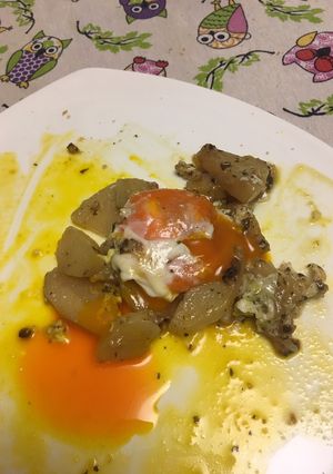 Foto di Uova a spezzatino con patate