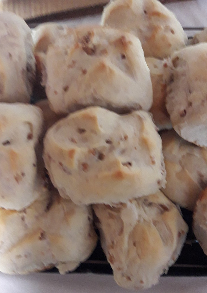 Una foto de Pan casero con chicharrón